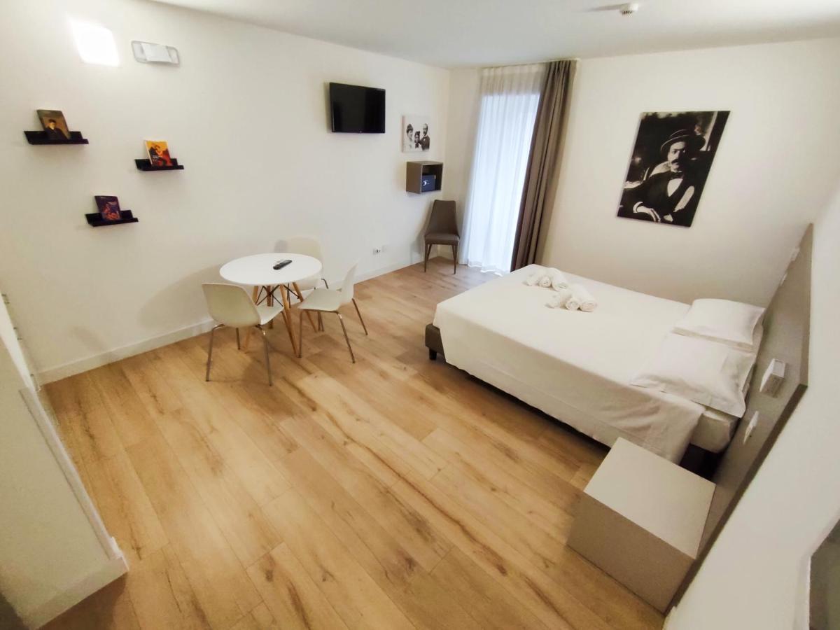City Gallery Apartments Trieste Esterno foto
